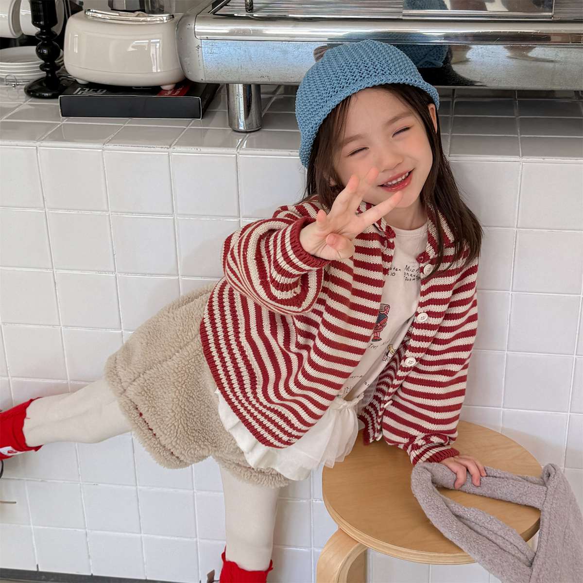 ボーダーニットカーディガン 襟付き 長袖 ボタン開閉 トップス【mh0011431】