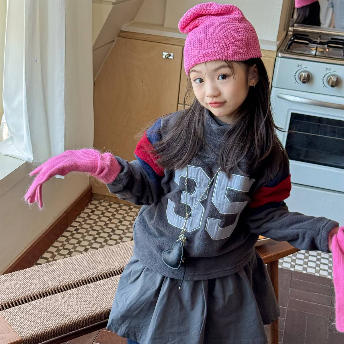 -長袖フリース プルオーバー ナンバーワッペン ハイネック スリーブデザイン【mh0011409】 - mamahalo shop - トレーナー・フーディ -  べビー服 - 子供服 - 男の子 - 女の子