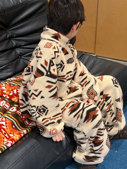 Two-piece flannel set featuring a tribal and geometric print, full zip-up, stand-up collar, and fleece. [mh0011860]