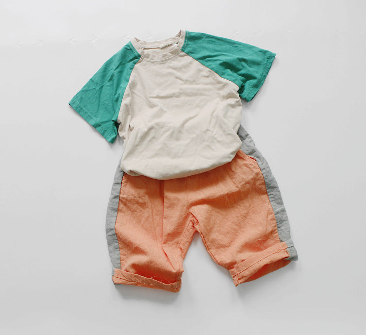 Camiseta infantil bicolor de manga corta raglán