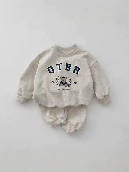 Conjunto de sudadera con logo estilo universitario y pantalón largo para bebé y niños 【mh0014631】