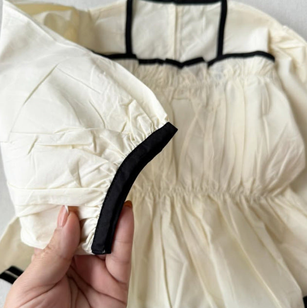 27ins Primavera y otoño rusa: elegante blusa entallada de manga larga para niña, de algodón y lino, con bloques de color blanco y negro y diseño 3D【mh0014747】