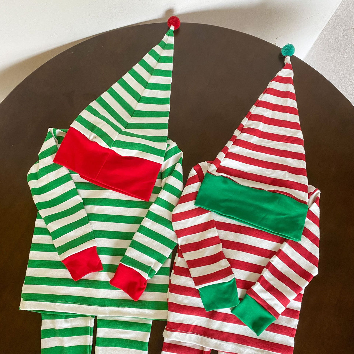 Kids' striped long-sleeve T-shirt, easy-fit long pants, and pom-pom motif cap: 3-piece set【mh0008100】