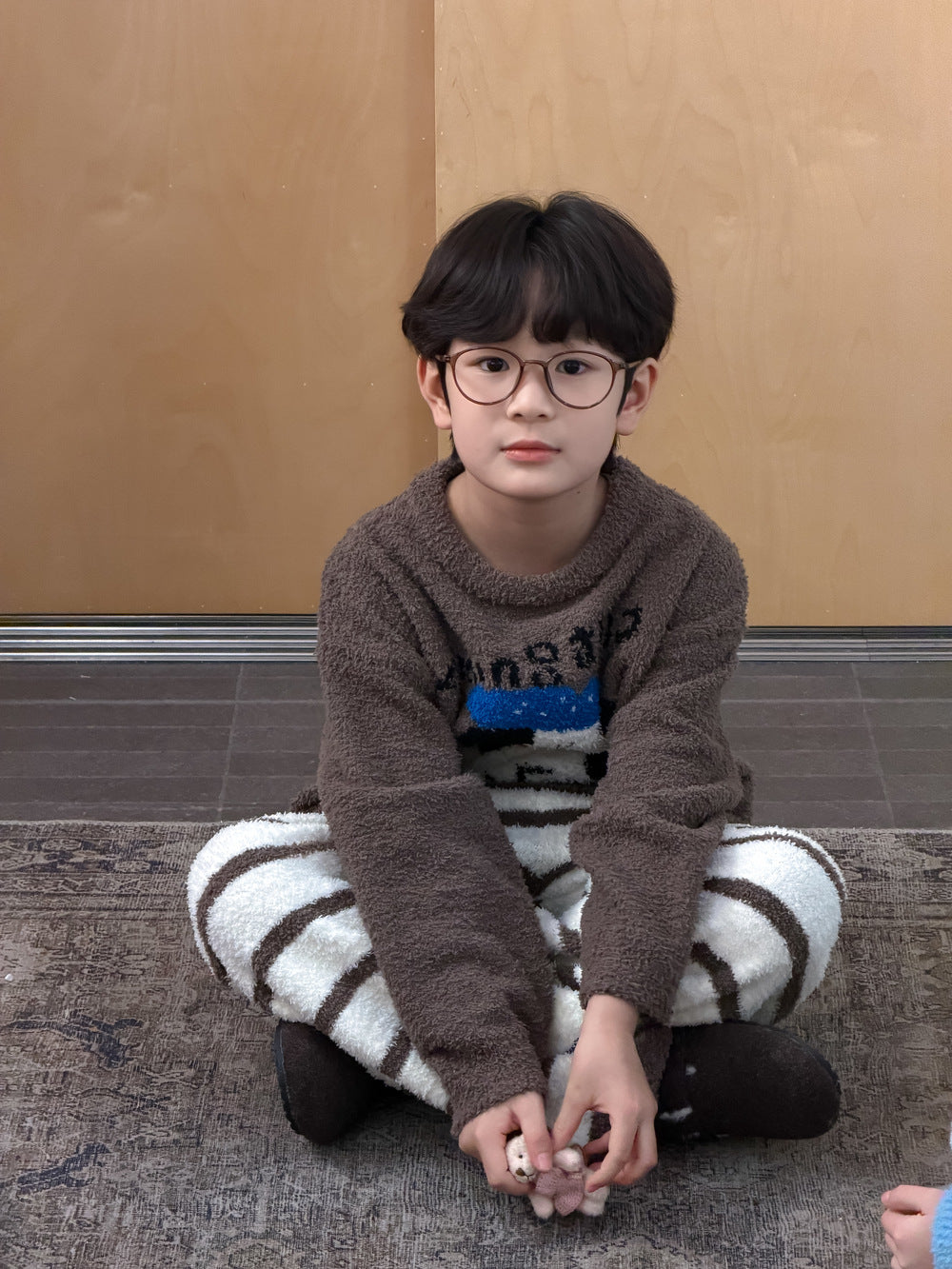 Coral fleece pajama set with dog motif, striped pants, and loungewear [mh0011872]