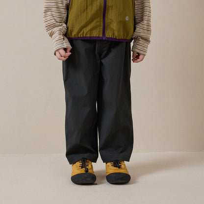 キッズ用ストレートパンツ 黒っぽい色 サイドポケット付き ルーズなストレート