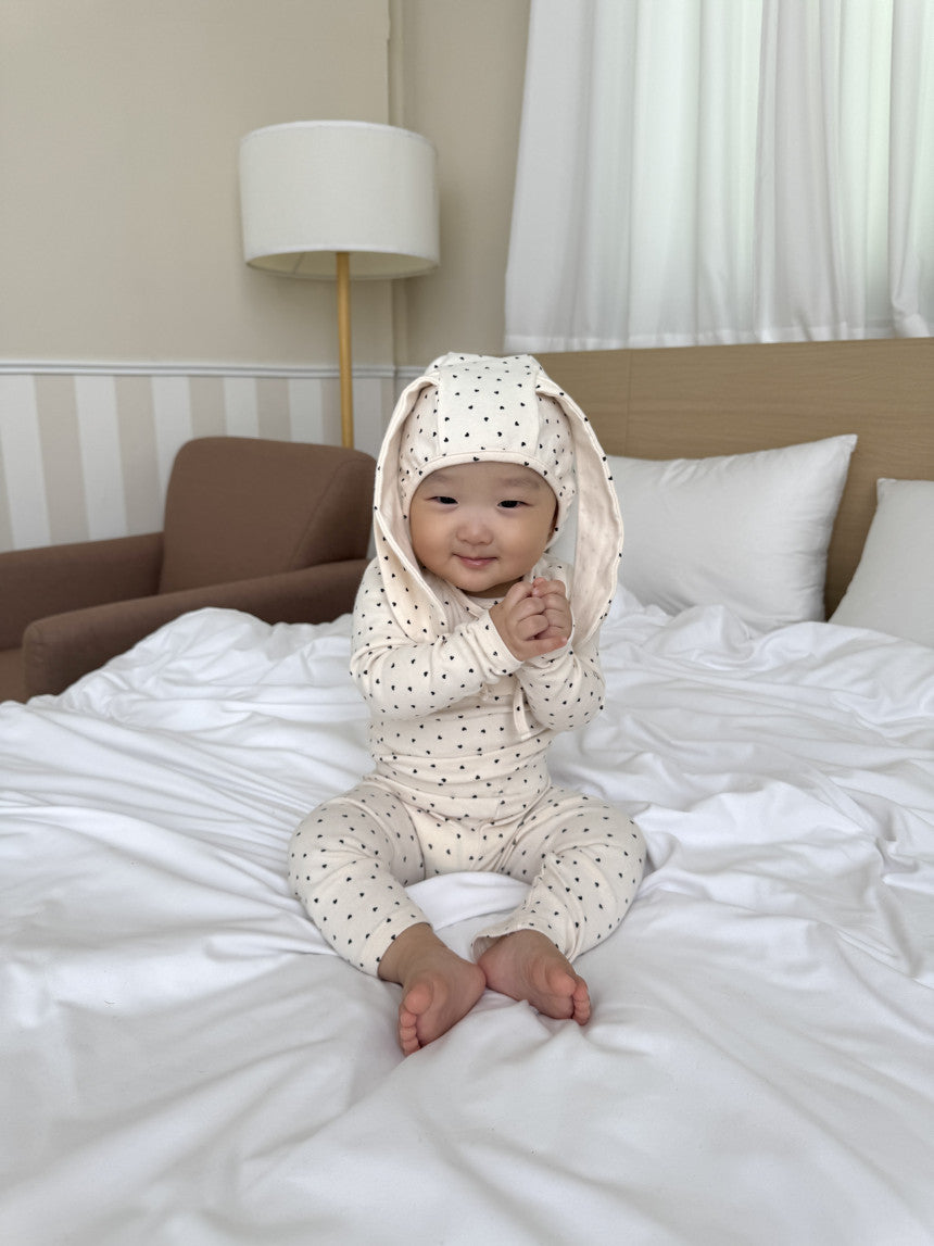 -ハートプリントトップス+レギンスセット うさ耳帽子 3点セット【mh0011177】 - mamahalo shop - 長袖セットアップ -  べビー服 - 子供服 - 男の子 - 女の子