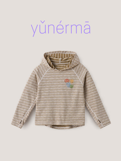 ボーダー柄フード付き長袖Tシャツ、胸に刺しゅう風デザイン付き