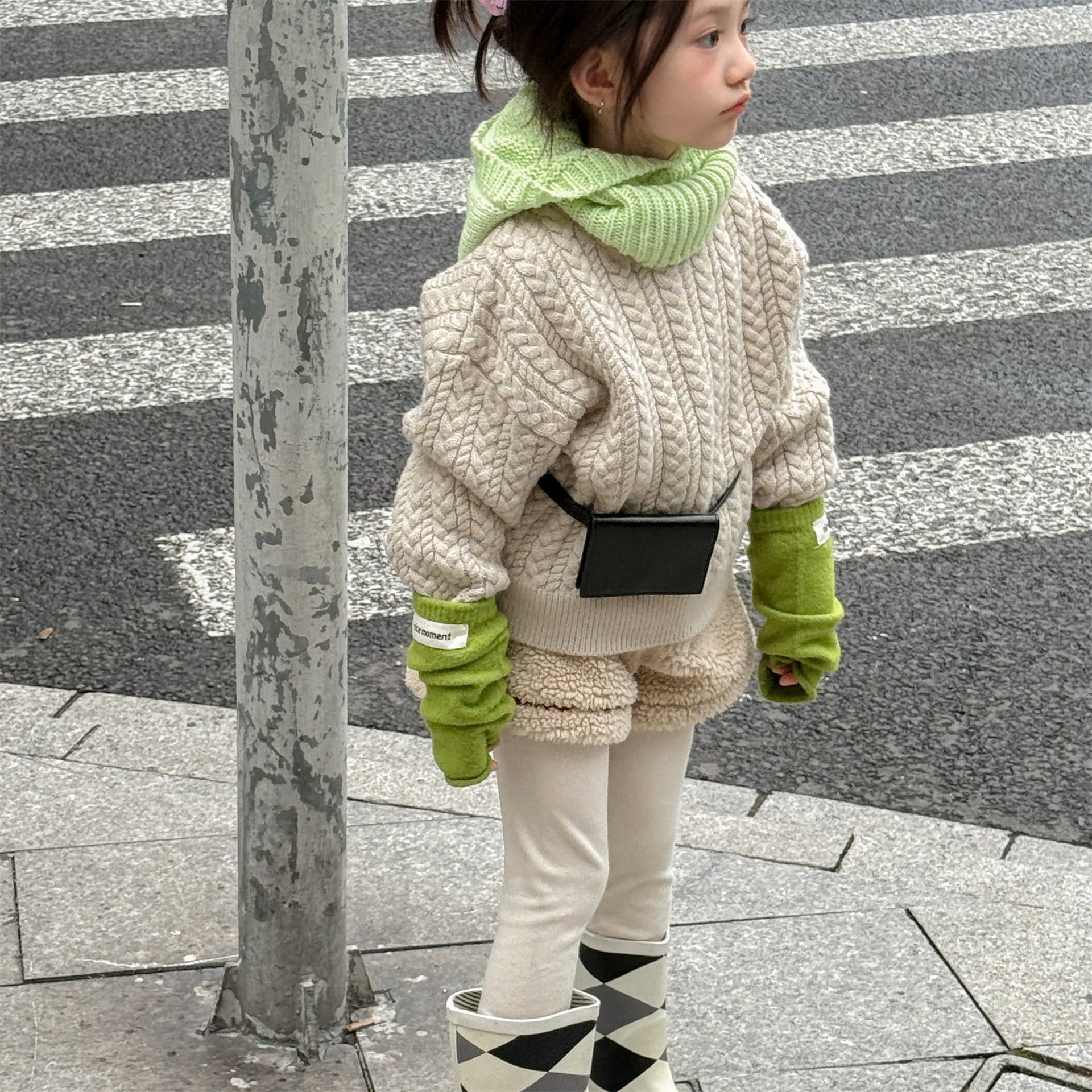 -ボアショートパンツカラーステッチもこもこあったかボトムス【mh0010910】 - mamahalo shop - ハーフパンツ・ショートパンツ -  べビー服 - 子供服 - 男の子 - 女の子