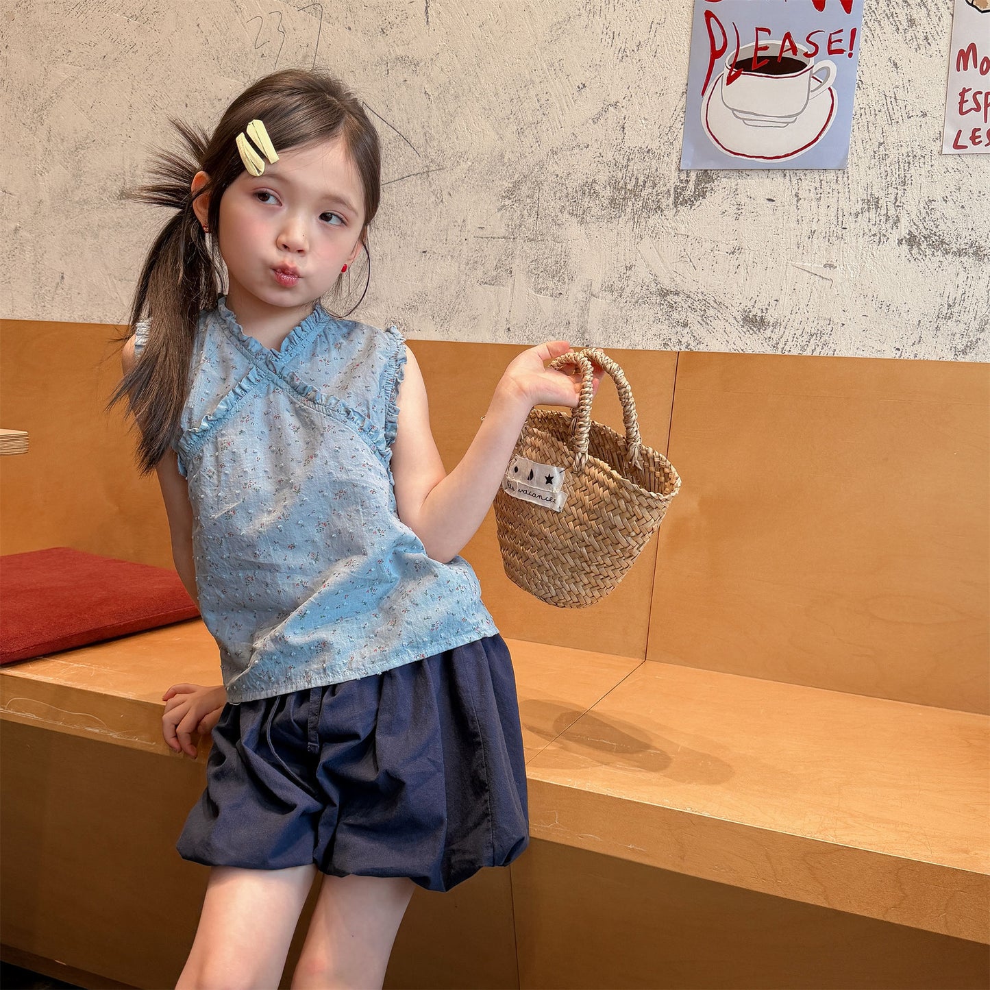 Sleeveless V-neck Ruffle Blouse フリル ノースリーブシャツ【mh0013457】