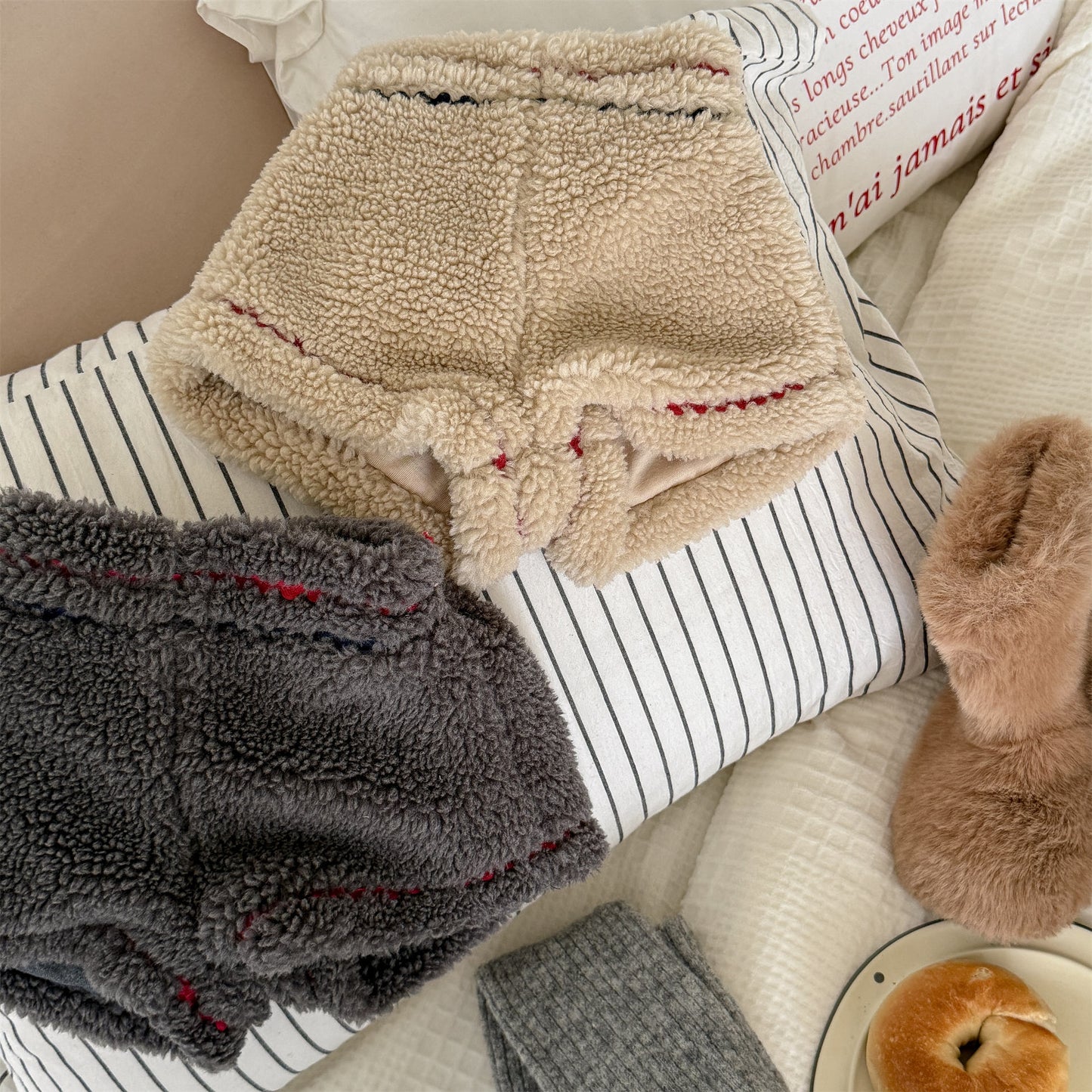 -ボアショートパンツカラーステッチもこもこあったかボトムス【mh0010910】 - mamahalo shop - ハーフパンツ・ショートパンツ -  べビー服 - 子供服 - 男の子 - 女の子