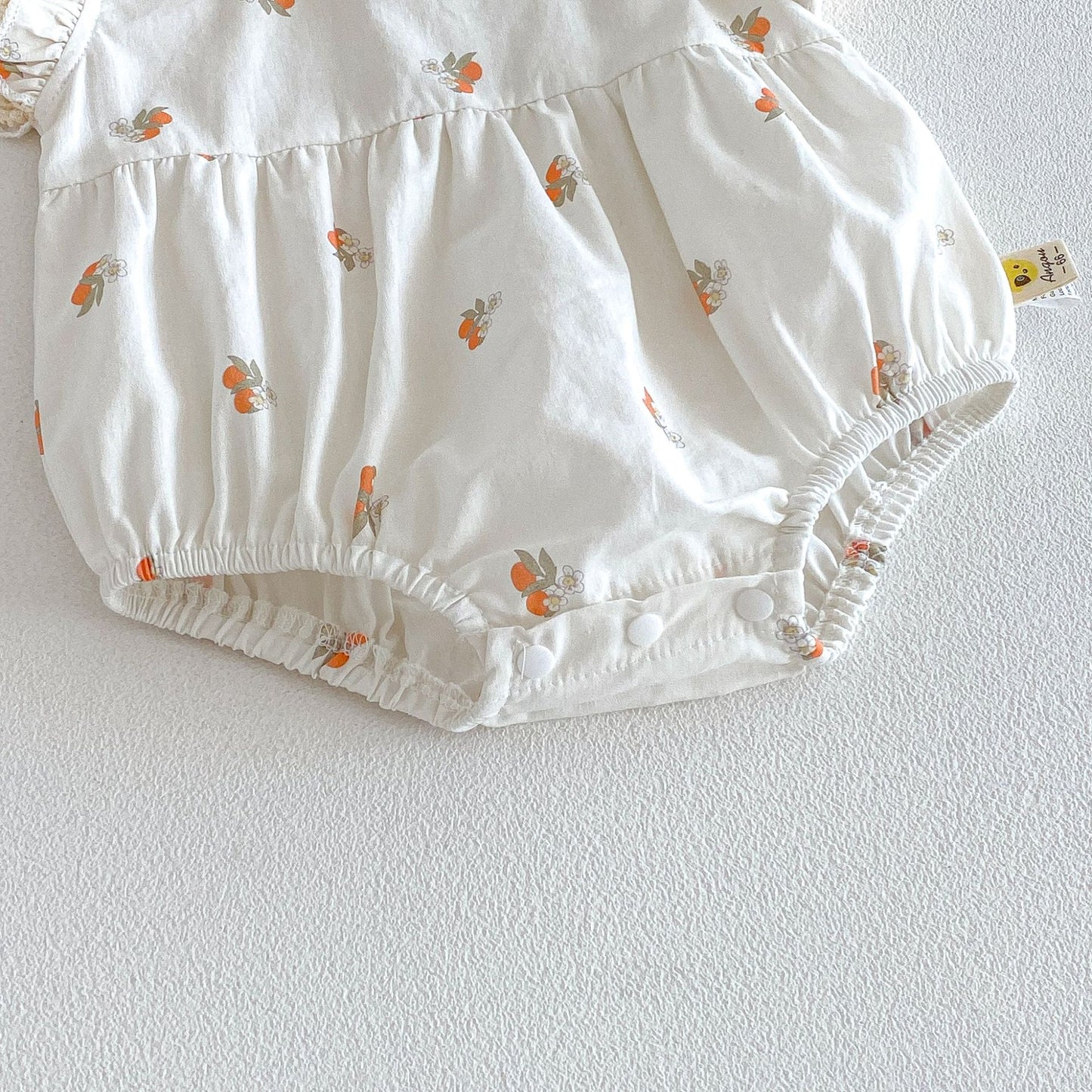 2026 Verano Coreano Nuevo Bebé Cubre Trasero Chaqueta Encaje Estilo Princesa Mono Triángulo Pelele Pequeño Bordado Floral Pelele