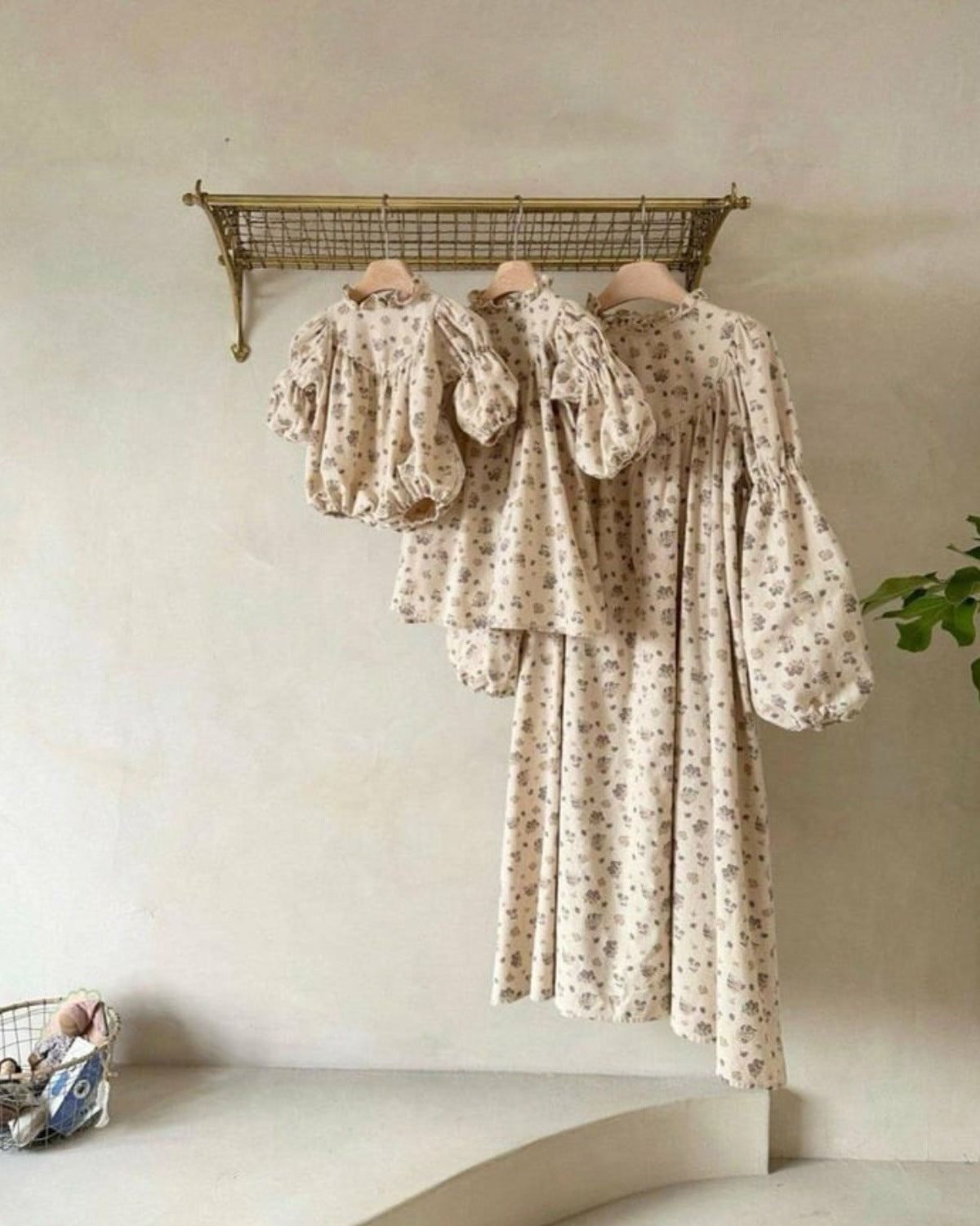 長袖ロンパース 小花柄プリント フリルスタンドカラー バブルスリーブ【mh0011851】