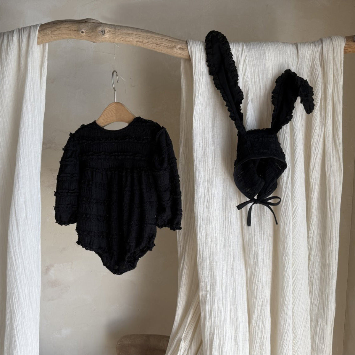 Baby Long Sleeve Romper with Ruffles, Bunny Ear Bonnet Set【mh0013880】