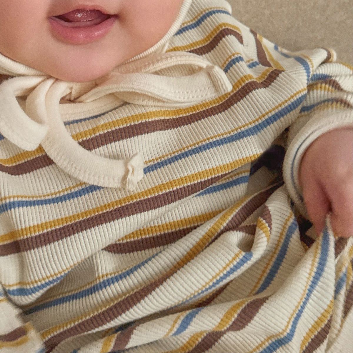 -カラフルボーダーロンパース ボンネット付き リブ編み コットンカバーオール 2点セット【mh0010891】 - mamahalo shop - 長袖ロンパース -  べビー服 - 子供服 - 男の子 - 女の子