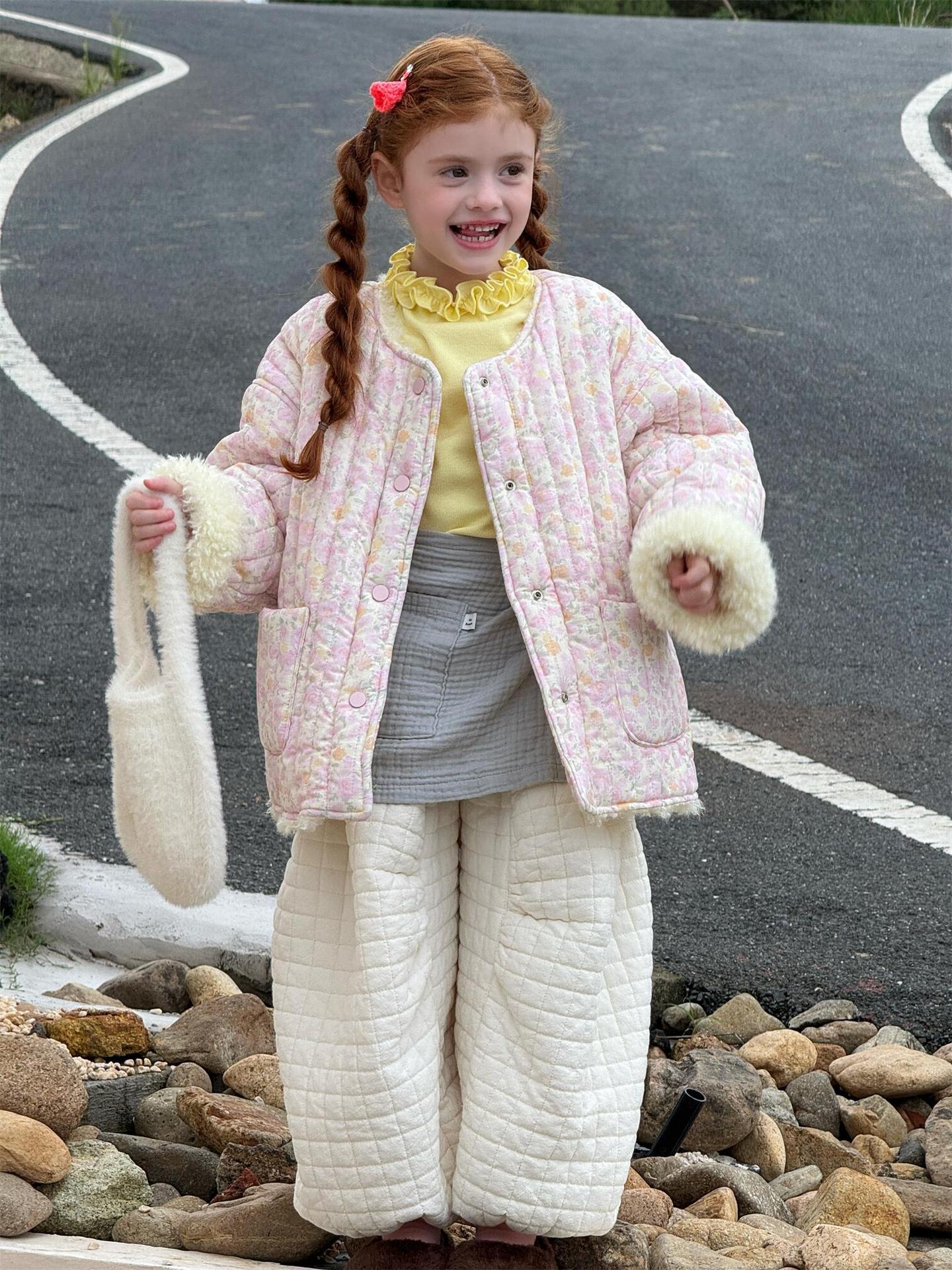 Fluffy reversible boa jacket with floral print and padded lining [mh0011743]