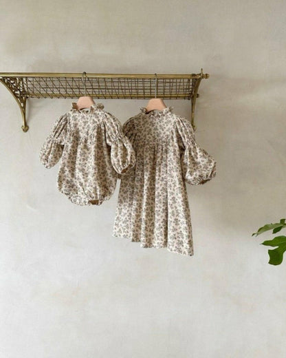 長袖ロンパース 小花柄プリント フリルスタンドカラー バブルスリーブ【mh0011851】