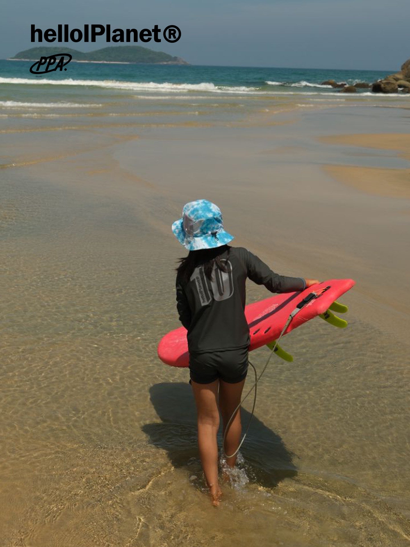 Sporty Front-Zip Rash Guard Swimsuit Set 長袖ラッシュガード ショートパンツ 水着【mh0013625】
