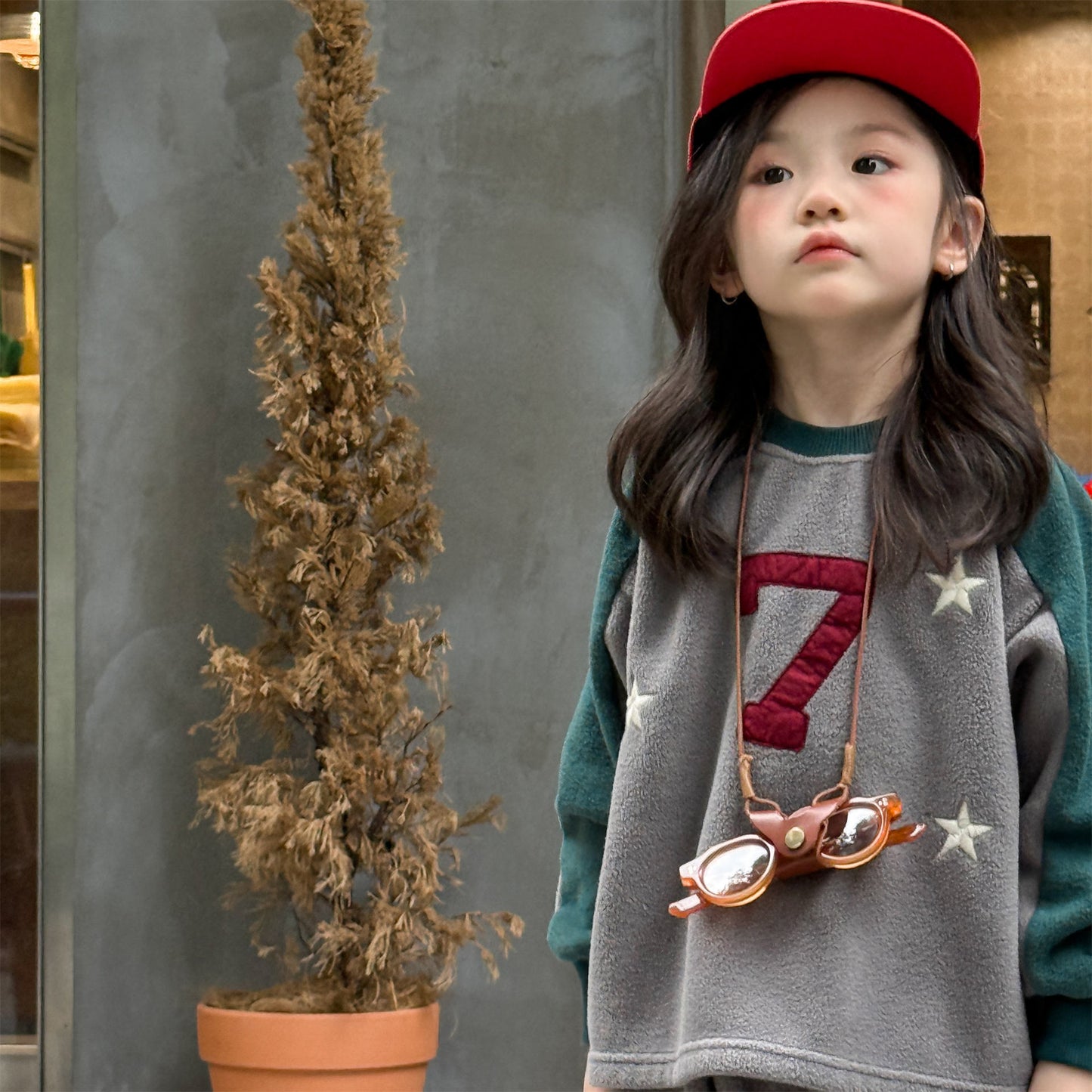 -ナンバーワッペン星柄フリーストレーナー【mh0010909】 - mamahalo shop - トレーナー・フーディ -  べビー服 - 子供服 - 男の子 - 女の子