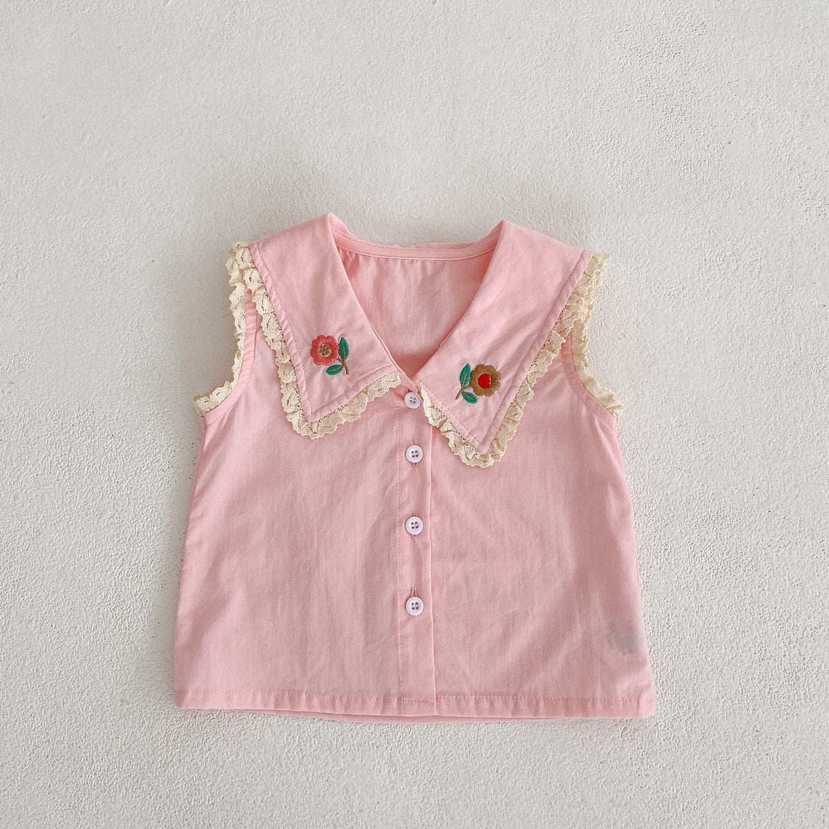 Conjunto de camisa sin mangas con cuello de encaje bordado floral y volantes y pantalón corto para bebé y niño [mh0002001]