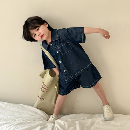 キッズ用デニム半袖シャツ＆ショートパンツ、フロントボタン付きのセット