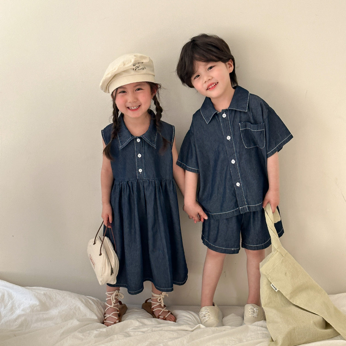キッズ用デニムワンピース＆半袖シャツショートパンツセット（ボタン仕様）