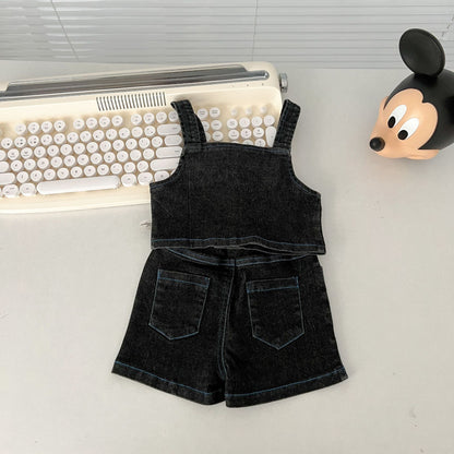 黒デニム キャミソールとショートパンツ、フロントボタンとフラップポケット