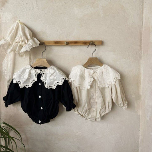 Long-sleeved romper with lace collar, voluminous sleeves, and front buttons. Bodysuit [mh0011630]