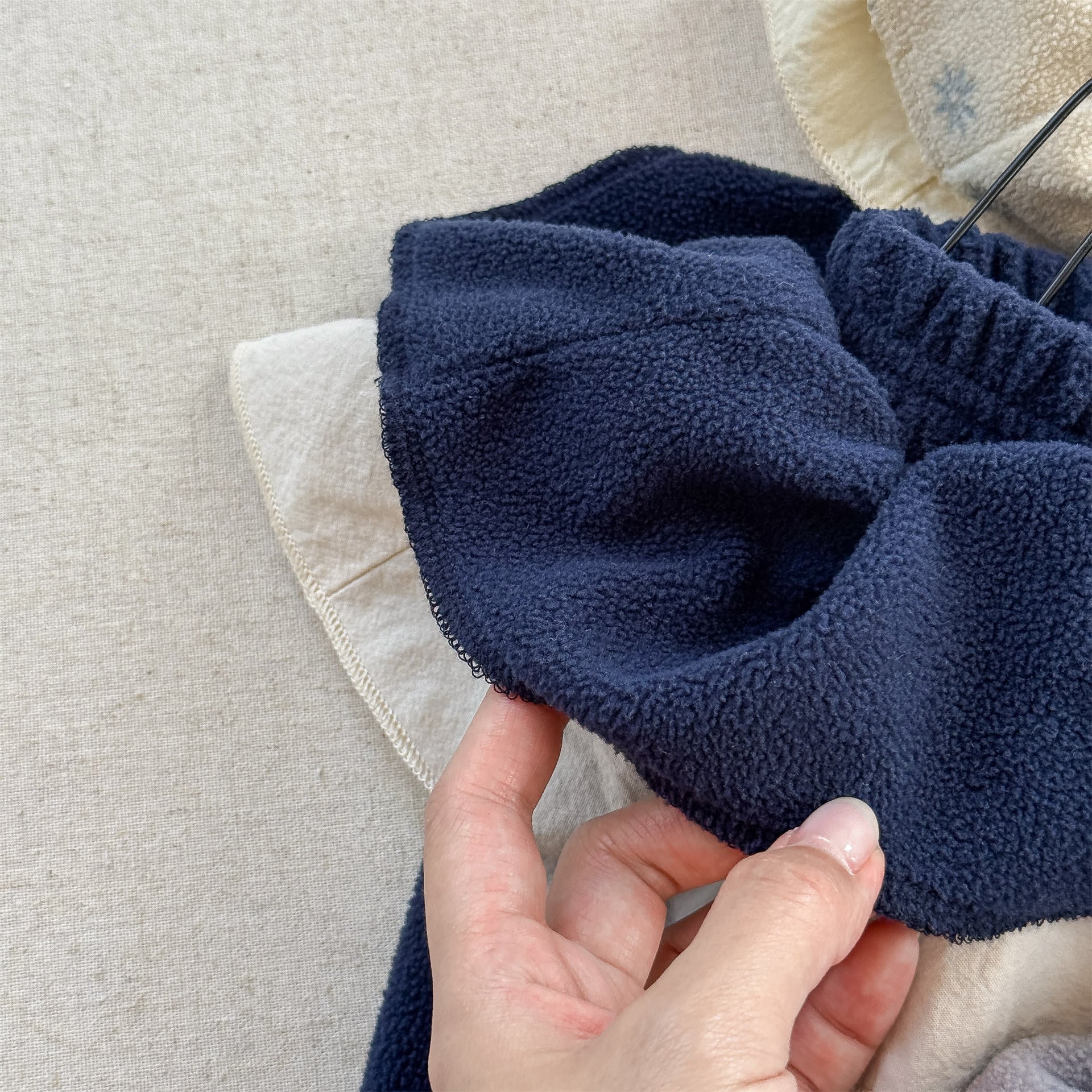 -ビッグフリルスカート付きボアパンツ フリースパンツ【mh0010817】 - mamahalo shop - ロングパンツ・スウェットパンツ -  べビー服 - 子供服 - 男の子 - 女の子