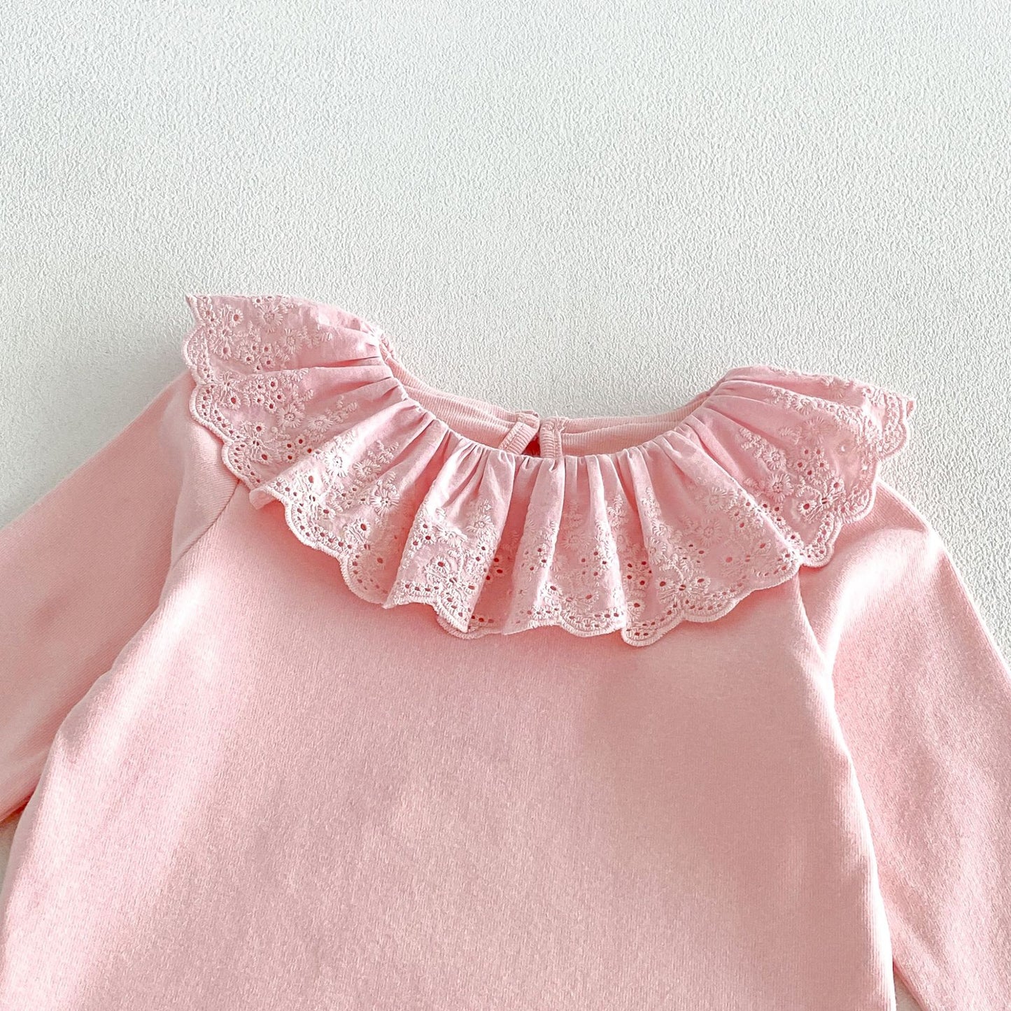 Camiseta de manga larga con cuello y dobladillo de volantes para niñas y pantalón acampanado【mh0014029】