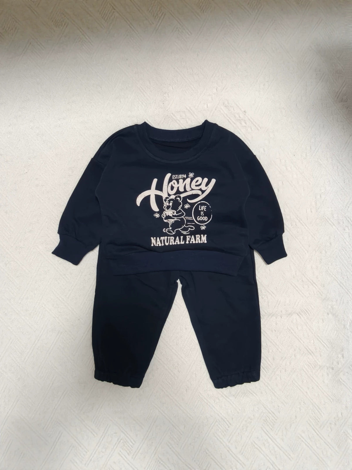Conjunto de sudadera de manga larga con estampado de oso y logo de letras y pantalón largo para bebés y niños 【mh0014647】