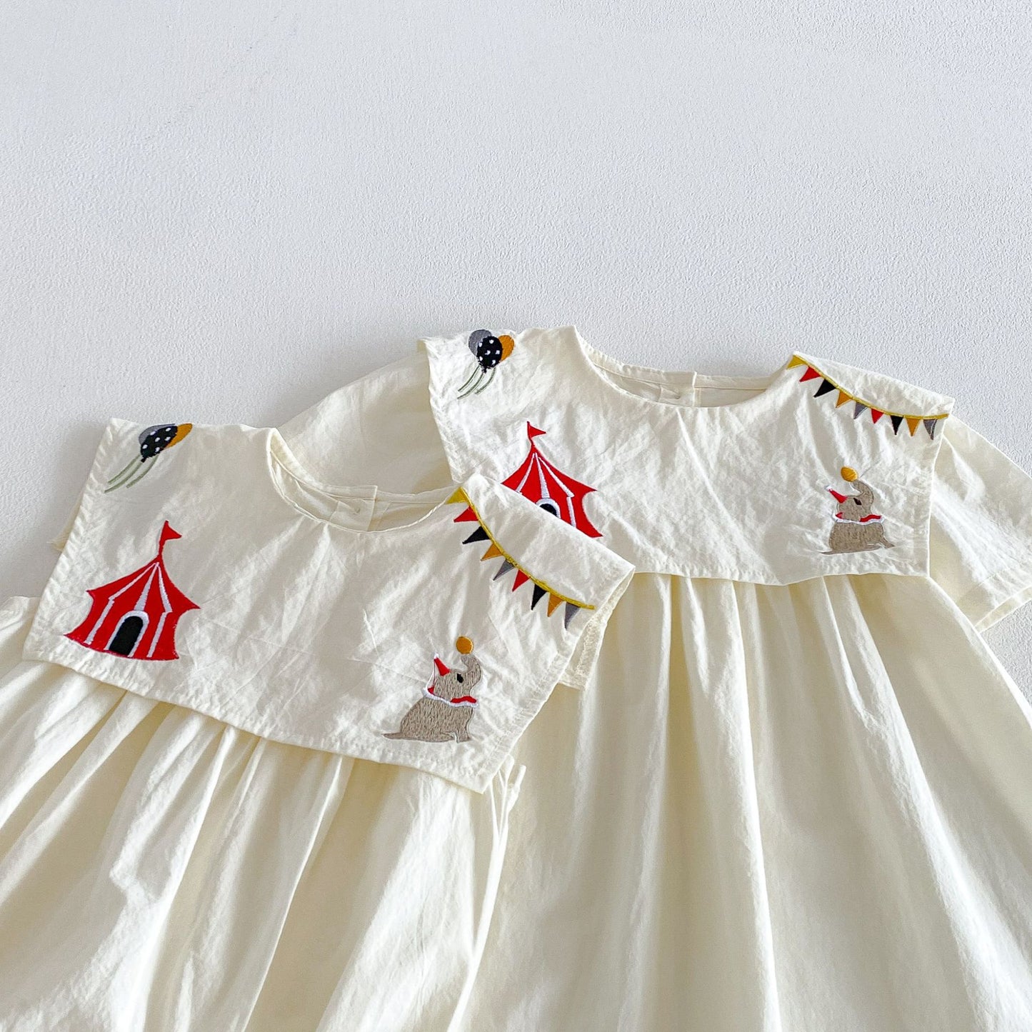 Sleeveless Ruffle Dress サーカス刺繍 ノースリーブロンパース 半袖ワンピース【mh0013430】