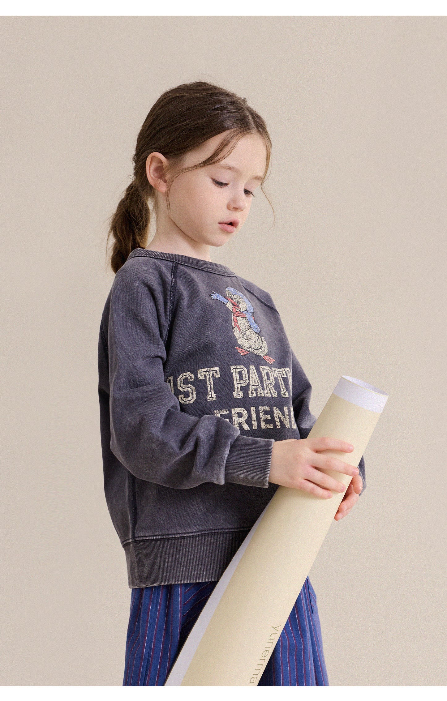 Kids' and Juniors' Character Print Long-Sleeve Sweatshirt [mh0013970]