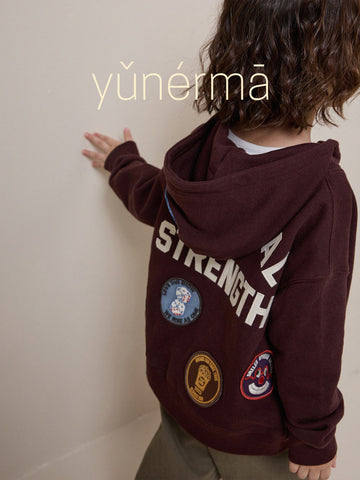 Sudadera con capucha y logo de parche para niños y jóvenes [mh0014251]