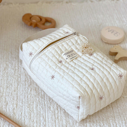 Quilted and embroidered handle pouch, diaper pouch, baby bottle pouch, mommy bag, bear, star, and acorn design [mh0000887]