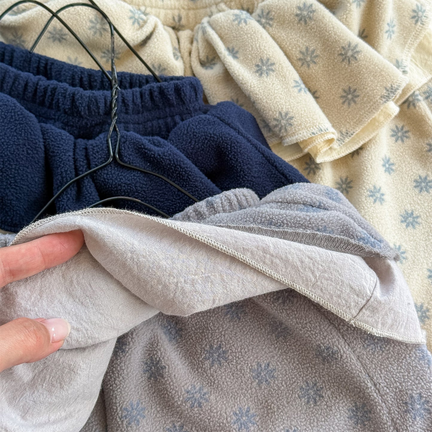 -ビッグフリルスカート付きボアパンツ フリースパンツ【mh0010817】 - mamahalo shop - ロングパンツ・スウェットパンツ -  べビー服 - 子供服 - 男の子 - 女の子