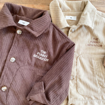 コーデュロイ襟付きジャケット（ブラウン/アイボリー）ボタン留め、胸の刺繍ロゴ