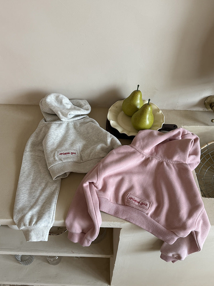 -クロップド丈パーカー 刺繍ロゴ入りフーディー ショートスウェット【mh0011053】 - mamahalo shop - カーディガン・パーカー -  べビー服 - 子供服 - 男の子 - 女の子