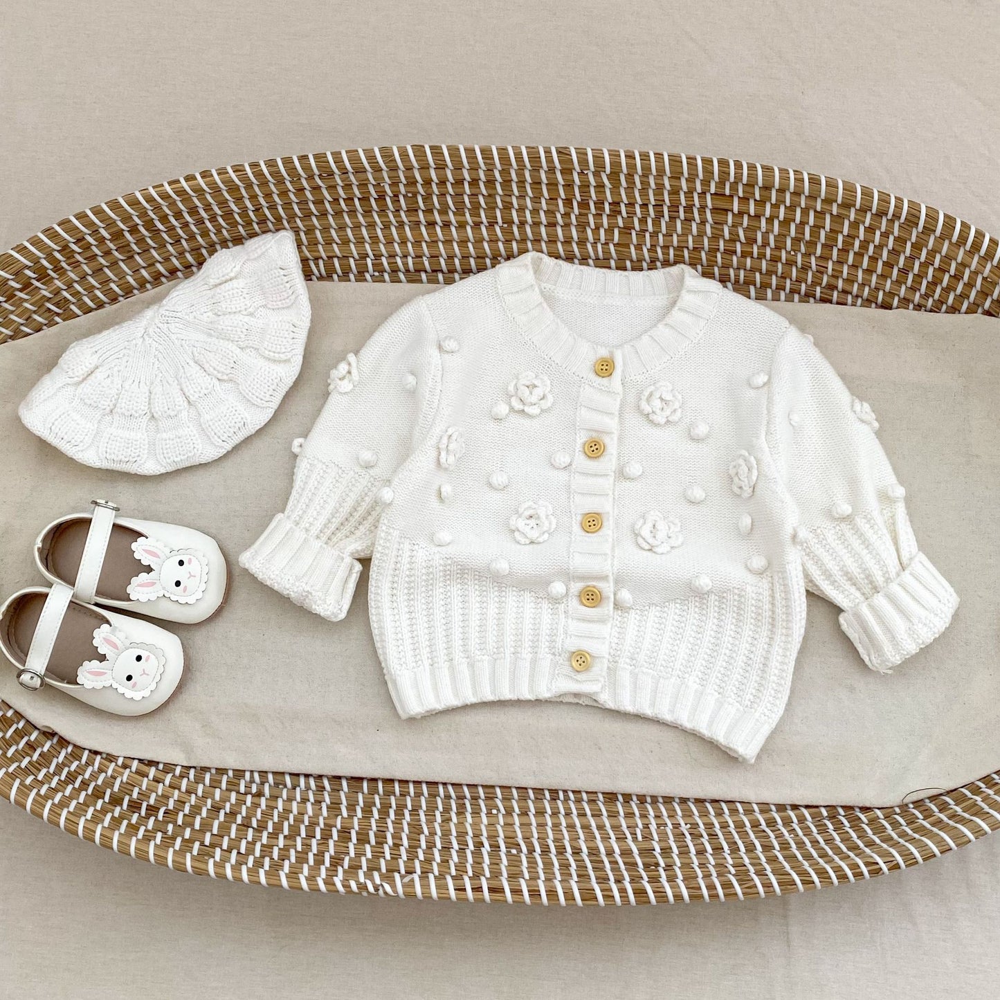 -かぎ編みフラワーニットカーディガン【mh0010846】 - mamahalo shop - カーディガン・パーカー -  べビー服 - 子供服 - 男の子 - 女の子