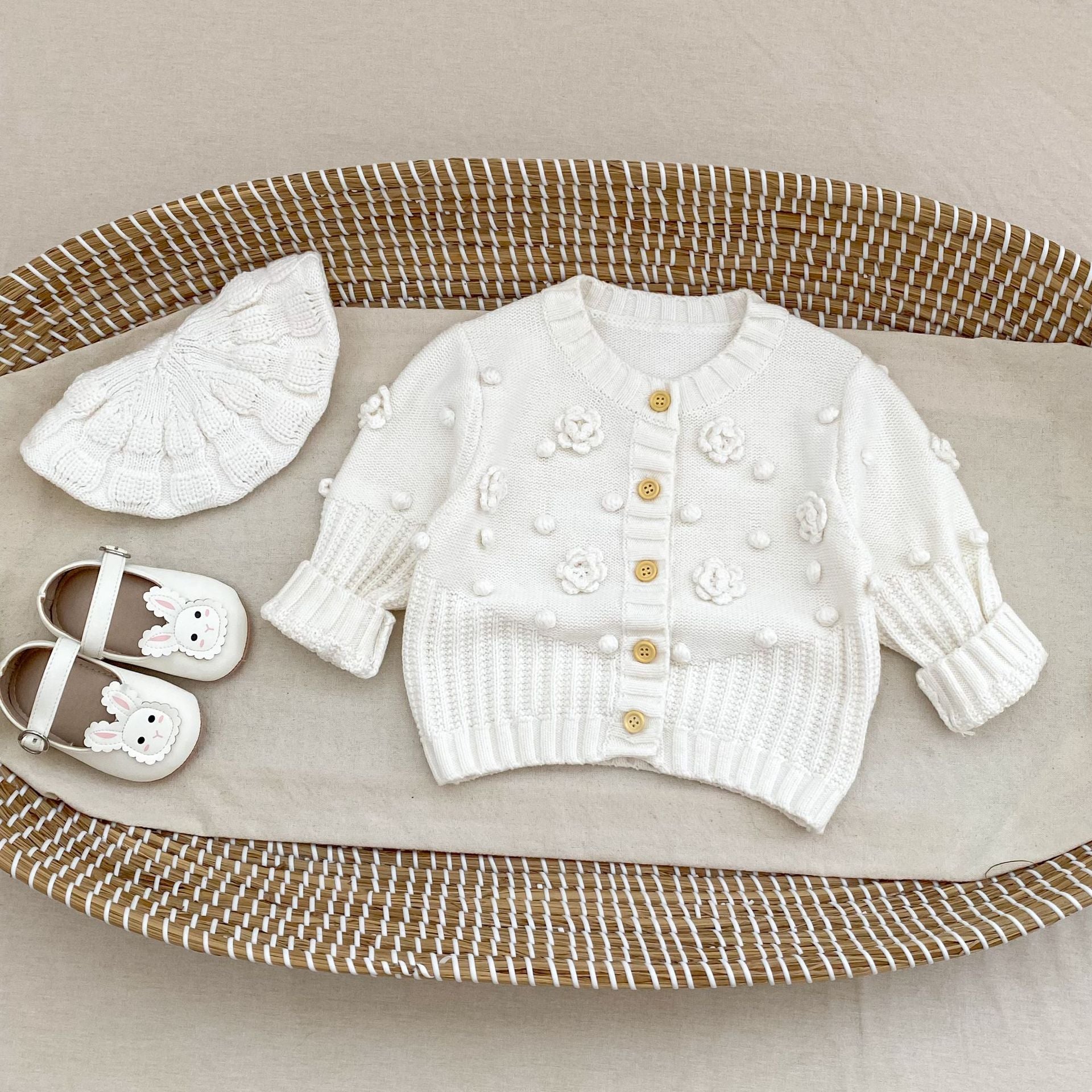 -かぎ編みフラワーニットカーディガン【mh0010846】 - mamahalo shop - カーディガン・パーカー -  べビー服 - 子供服 - 男の子 - 女の子