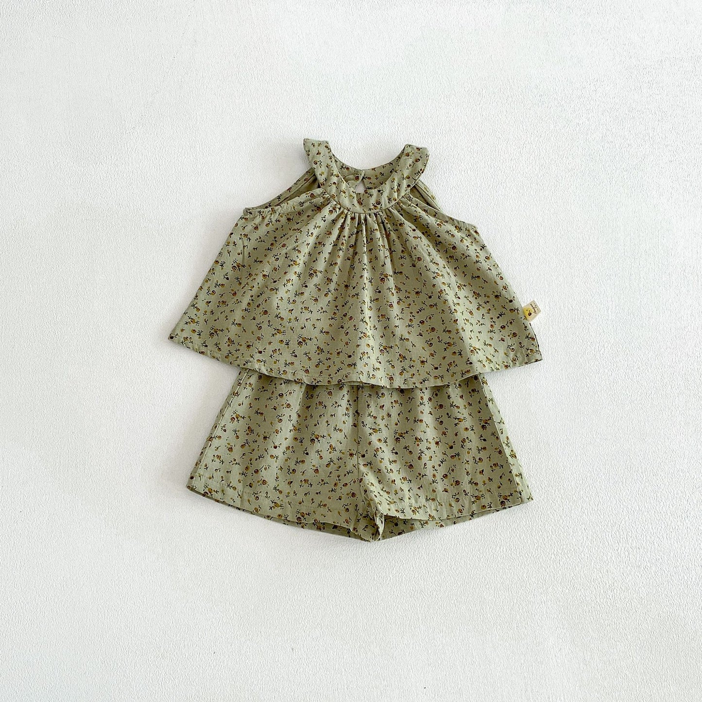 Conjunto de top halter con estampado floral y shorts de flores pequeñas sin mangas [mh0013423]