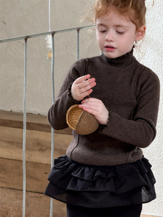 Knit top with high neck, stitching, ribbing, simple, and long sleeves. [mh0011620]