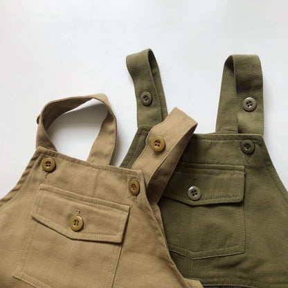キッズ用サロペットオーバーオール 胸当て前ポケットとボタン留め（カーキ系）