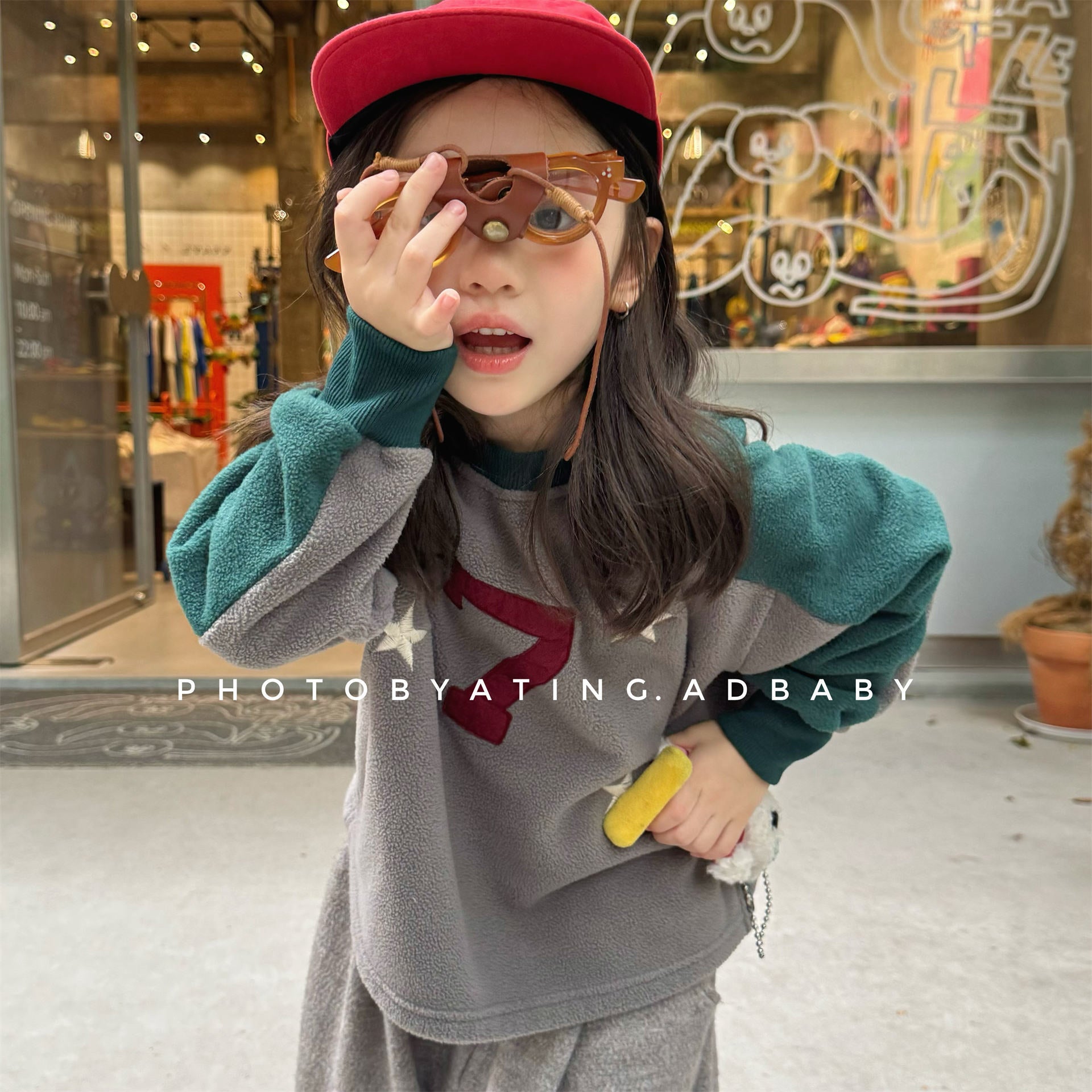 -ナンバーワッペン星柄フリーストレーナー【mh0010909】 - mamahalo shop - トレーナー・フーディ -  べビー服 - 子供服 - 男の子 - 女の子