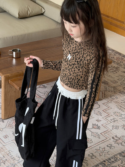 キッズ ジュニア 豹柄 レオパード プリント クロップド ショート丈 長袖 Tシャツ【mh0014469】