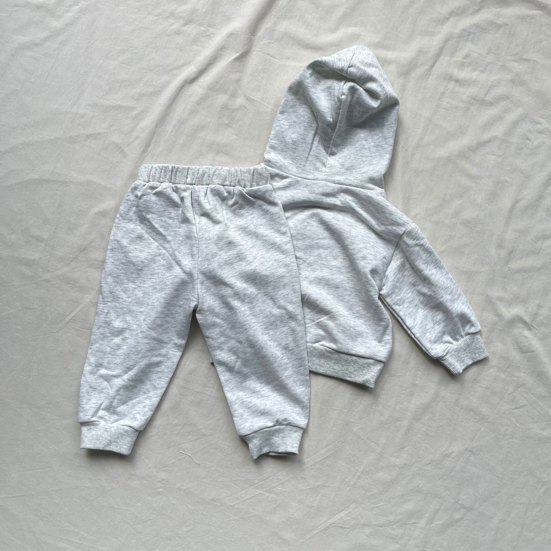 -ロゴプリントフーディ+スウェットパンツセットアップ 2点セット【mh0009445】 - mamahalo shop - 長袖セットアップ -  べビー服 - 子供服 - 男の子 - 女の子