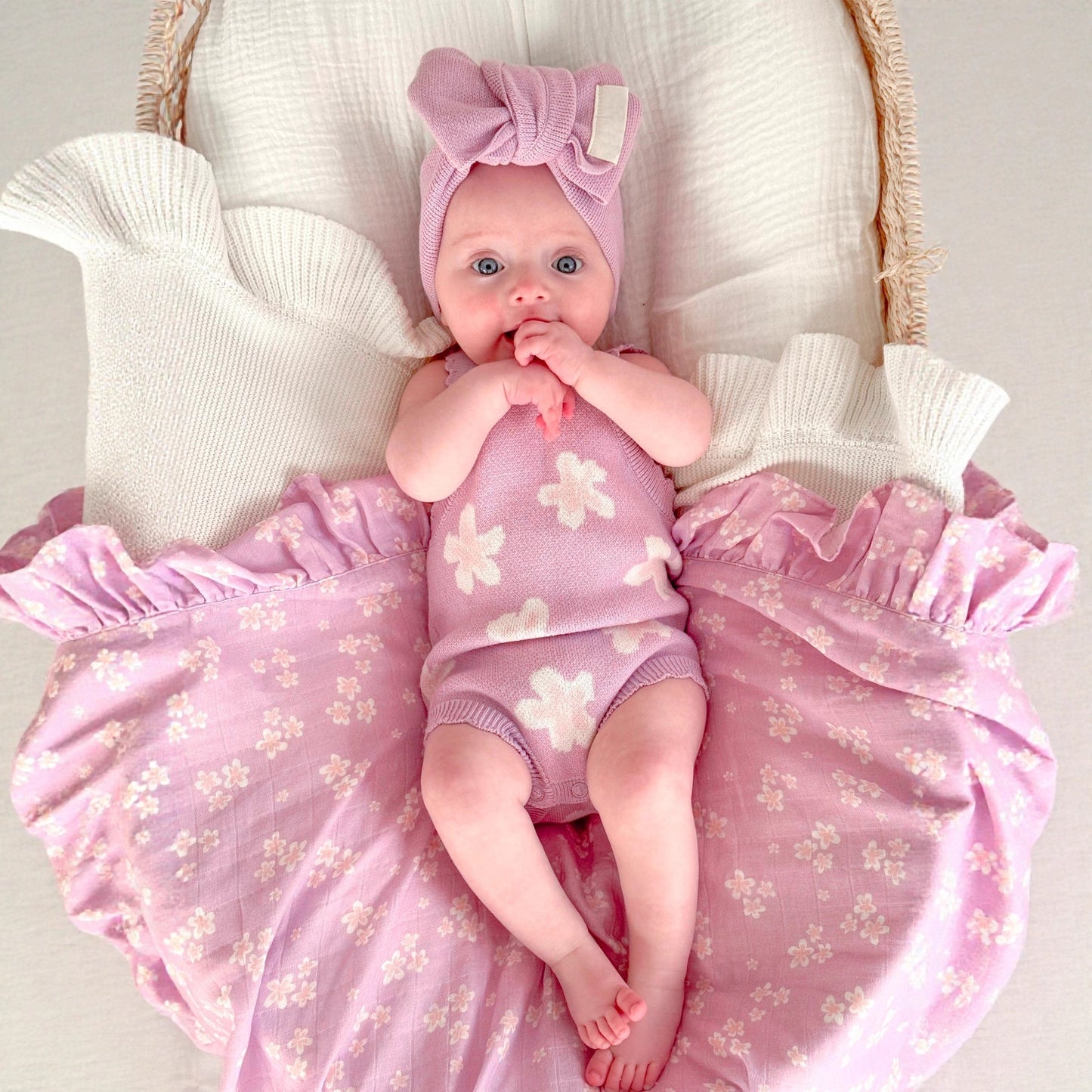 ノースリーブニットロンパース 花柄 ジャカードニット ボディスーツ ヘアバンド【mh0011857】