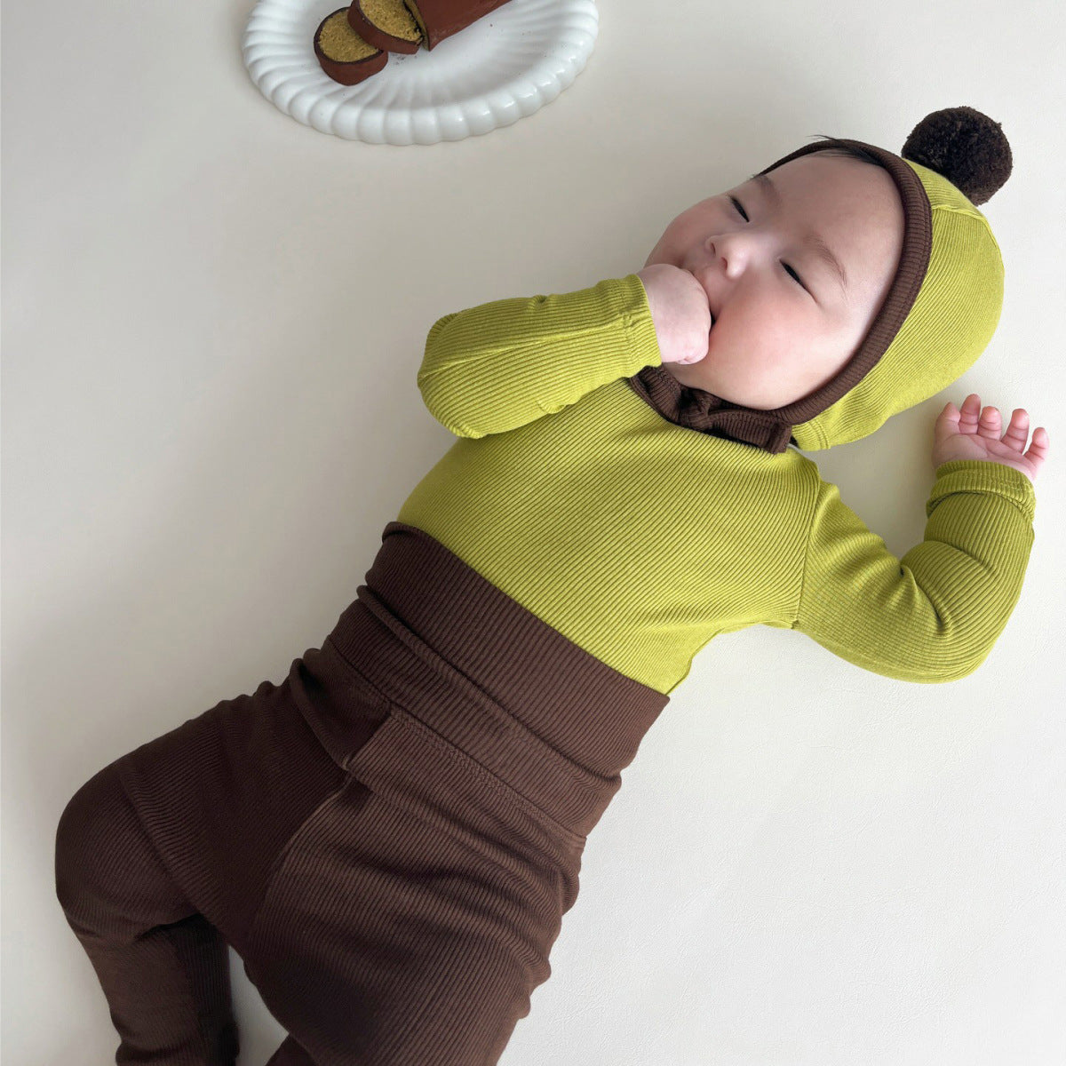 Ribbon Pom-Pom Beanie Leggings Set バイカラー 長袖Tシャツ ロングパンツ 帽子【mh0013611】