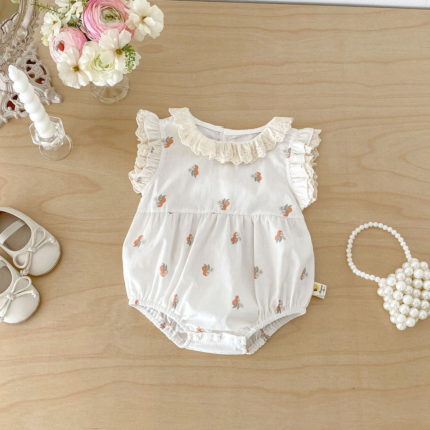 2026 Verano Coreano Nuevo Bebé Cubre Trasero Chaqueta Encaje Estilo Princesa Mono Triángulo Pelele Pequeño Bordado Floral Pelele