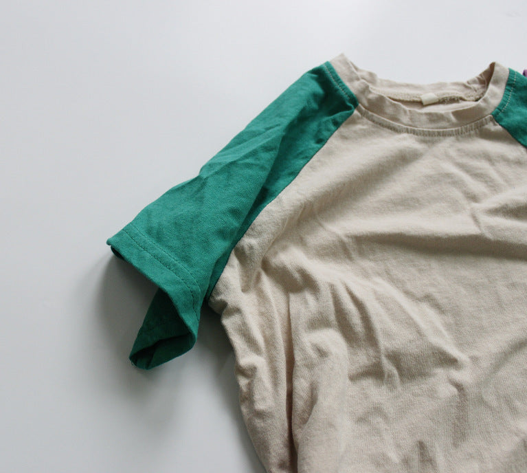 Camiseta infantil bicolor de manga corta raglán