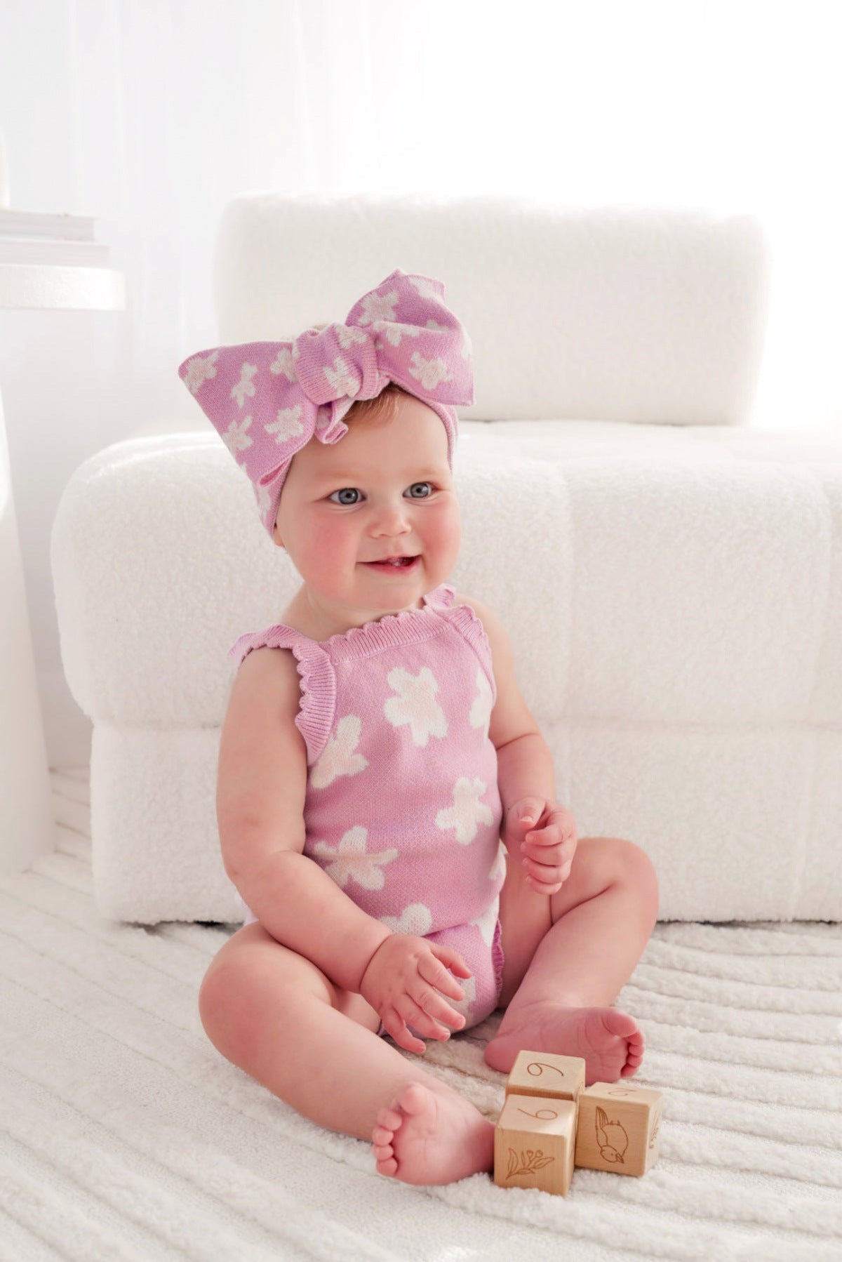 ノースリーブニットロンパース 花柄 ジャカードニット ボディスーツ ヘアバンド【mh0011857】